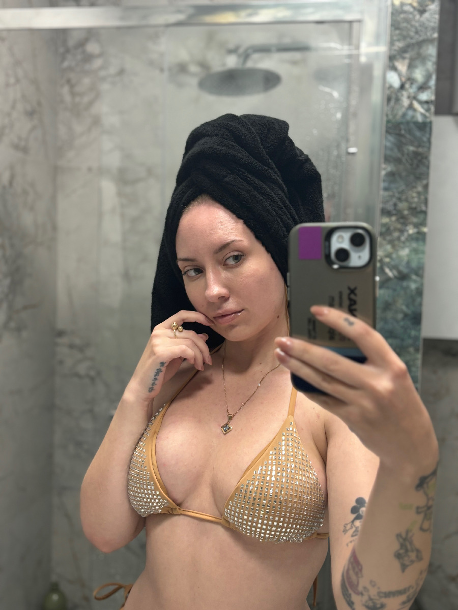 Nude girl KateV in Port-of-Spain